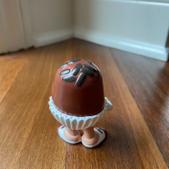 Vintage Winking Chocolate Truffle / Cupcake "Sweet on You" Plastic Cake Topper - Picture 3 of 7